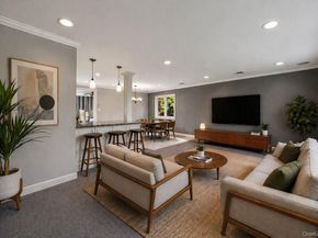 7 Carriage Court, Dix Hills NY 11746