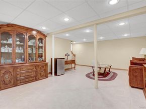 6 Sheep Pasture Lane, Massapequa NY 11758
