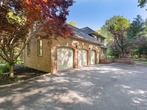 2 Spring Hill Road, Saint James NY 11780