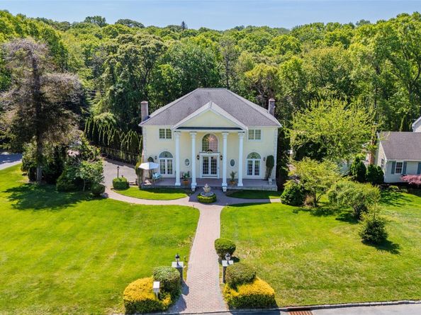 3 Dover Court, Wading River NY 11792