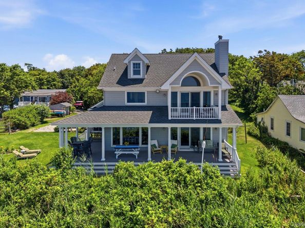 900 Sound Shore Road, Jamesport NY 11947