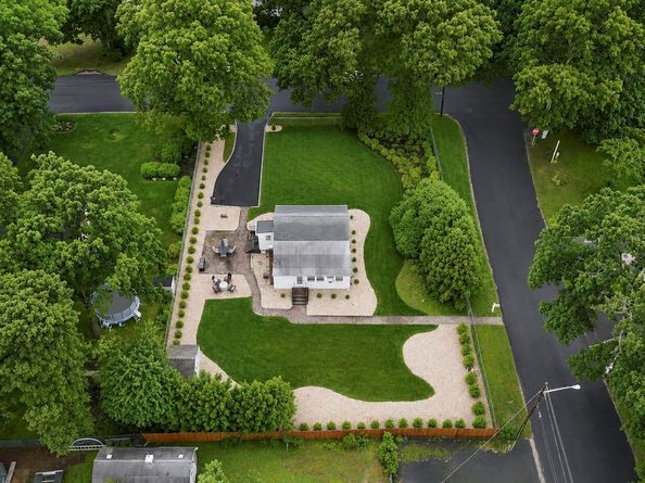 2 Fox Lane, Shoreham NY 11786