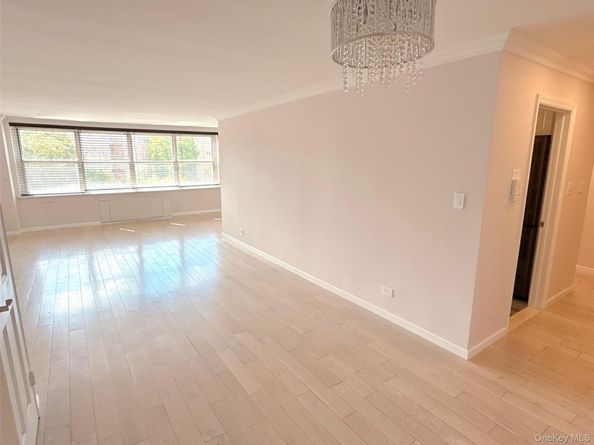 18-65 211th Street 5G, Bayside NY 11360