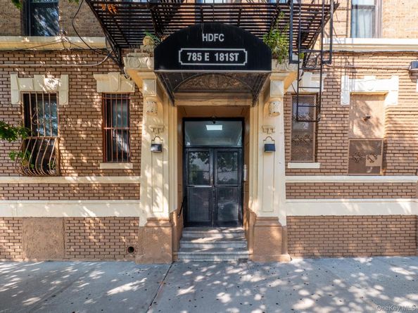 785 E 181 Street 11, Bronx NY 10460