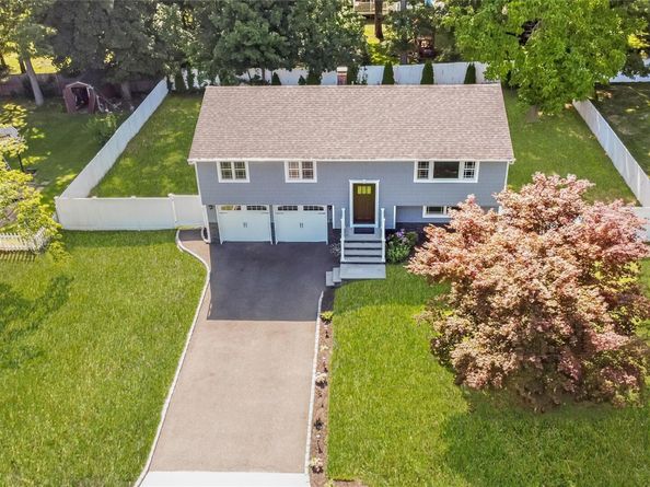 10 Shenandoah Boulevard, Port Jefferson Station NY 11776