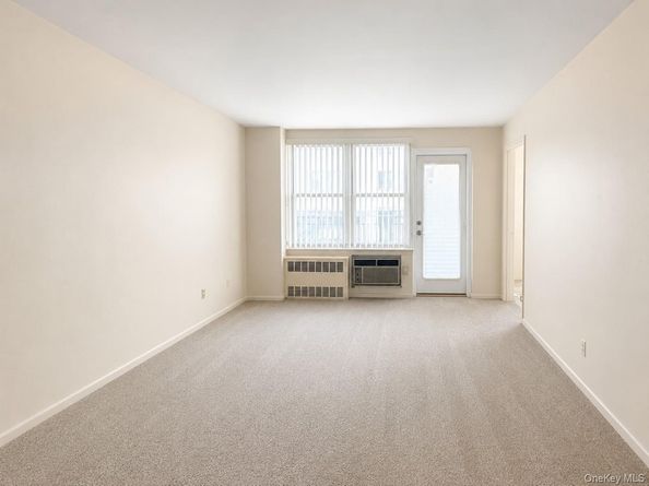 410 E Broadway 2F, Long Beach NY 11561