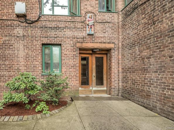 1579 Metropolitan Avenue 3B, Bronx NY 10462