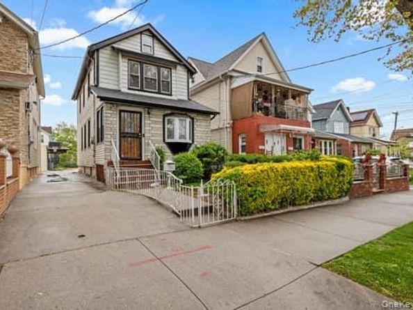 10257 189th Street, Hollis NY 11423