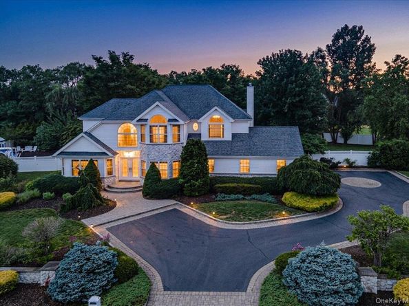 6 Arborvitae Lane, Miller Place NY 11764