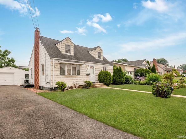 58 S Crescent Drive, Farmingdale NY 11735