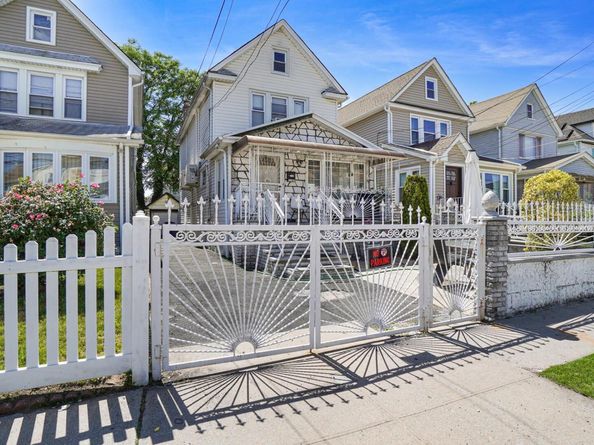 11736 196th Street, Saint Albans NY 11412