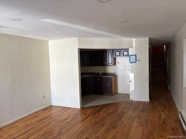 13624 220th Street, Springfield Gardens NY 11413