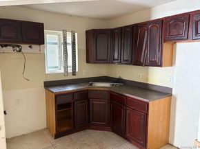 13624 220th Street, Springfield Gardens NY 11413