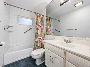 67 E End Avenue, Hicksville NY 11801