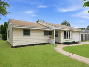 67 E End Avenue, Hicksville NY 11801