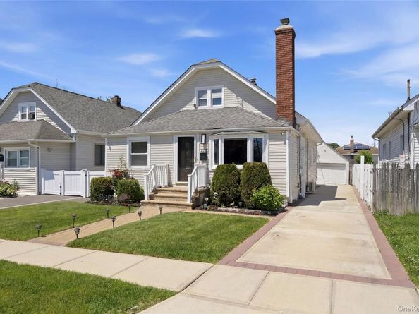 1284 Langdon Boulevard, Rockville Centre NY 11570