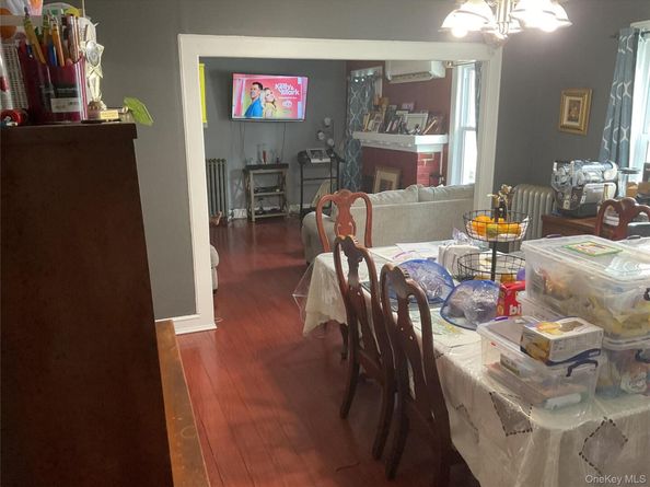 10206 213th Street, Queens Village NY 11429