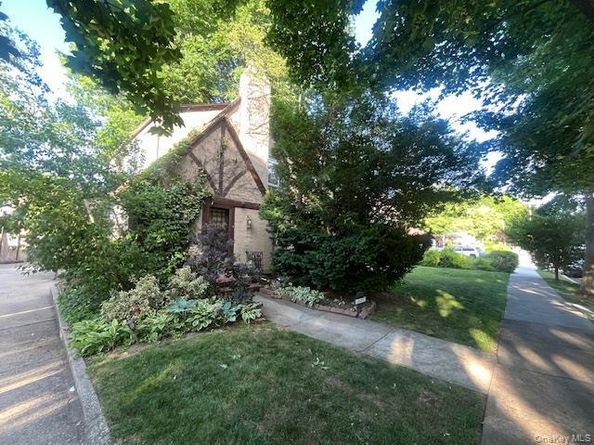 11515 Babbage Street, Richmond Hill NY 11418