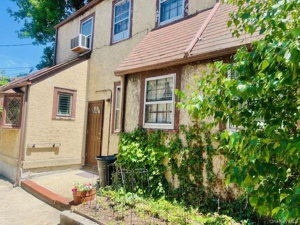 11515 Babbage Street, Richmond Hill NY 11418