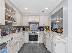 6 Woodchuck Trail, Coram NY 11727