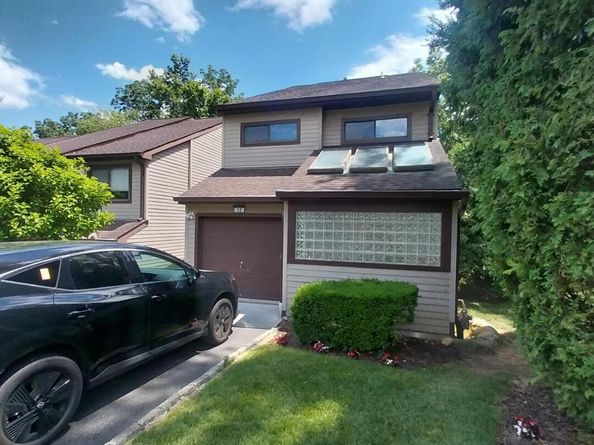 12 The Glen Lane 12, Glen Head NY 11545