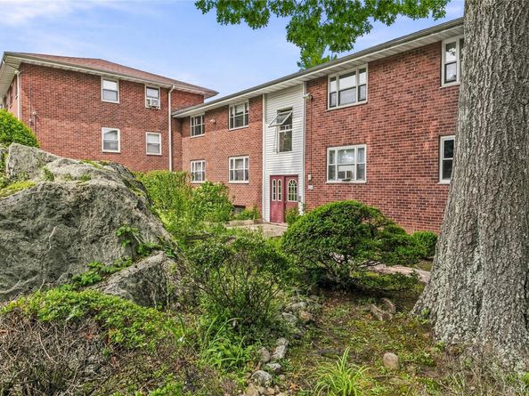 836 N Broadway 2E, Yonkers NY 10701