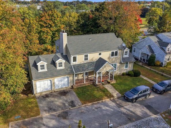 4 Mariners Way, Glen Cove NY 11542