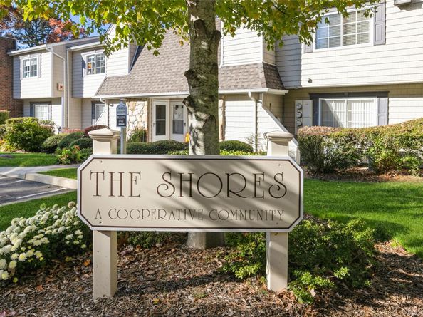 283 Lake Pointe Drive 283, Middle Island NY 11953