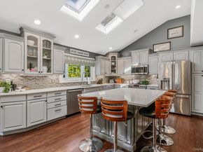 364 Twilight Lane, Smithtown NY 11787