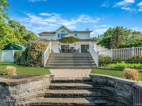 364 Twilight Lane, Smithtown NY 11787