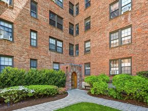 180 Garth Road 6G, Scarsdale NY 10583