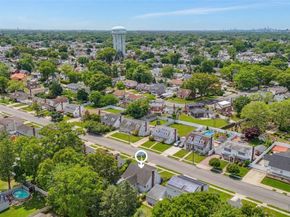 659 Diellen Lane, Elmont NY 11003
