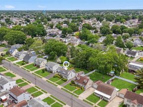659 Diellen Lane, Elmont NY 11003