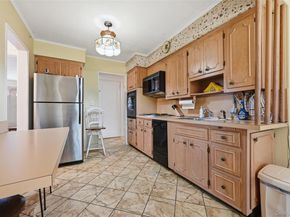 659 Diellen Lane, Elmont NY 11003