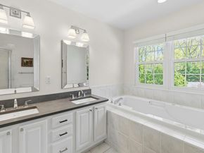 15 Rosebriar Lane, East Quogue NY 11942