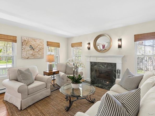 15 Rosebriar Lane, East Quogue NY 11942