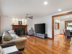 187 Commonwealth Avenue, Massapequa NY 11758
