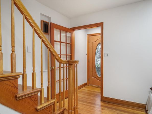 187 Commonwealth Avenue, Massapequa NY 11758