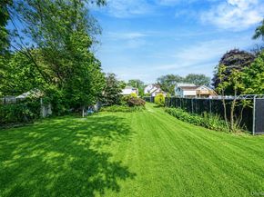 2706 Milburn Avenue, Baldwin NY 11510