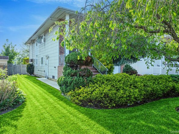 2706 Milburn Avenue, Baldwin NY 11510