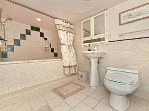 548 Stratford Road, South Hempstead NY 11550