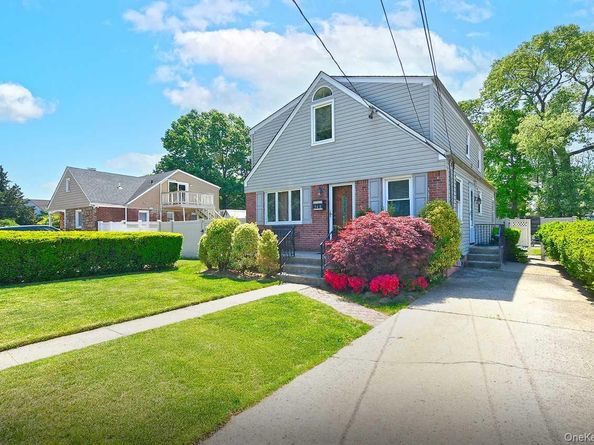 548 Stratford Road, South Hempstead NY 11550