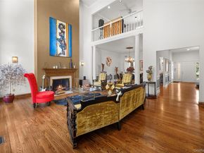 10 Swan Court, Glen Cove NY 11542