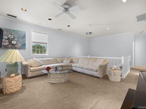 10 Swan Court, Glen Cove NY 11542