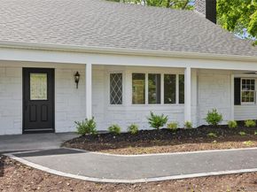 4 Blackwell Lane, Stony Brook NY 11790