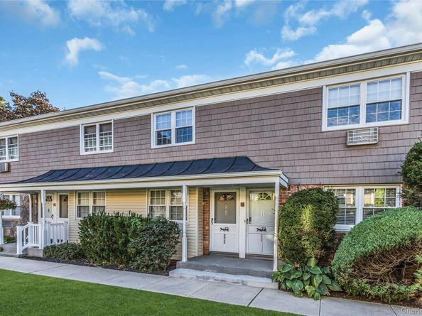 4426 Wilshire Lane 4426, Oakdale NY 11769