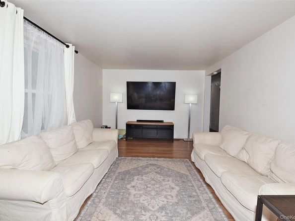 35 S 20th Street, Wyandanch NY 11798