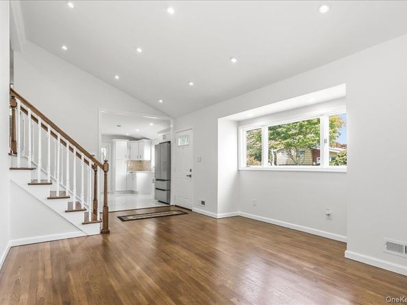 260 W 24th Street, Deer Park NY 11729