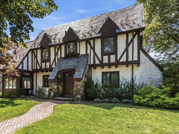 340 Princeton Road, Rockville Centre NY 11570