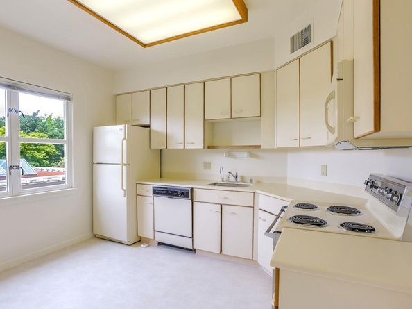 1 Baldwin Avenue 217, San Mateo CA 94401